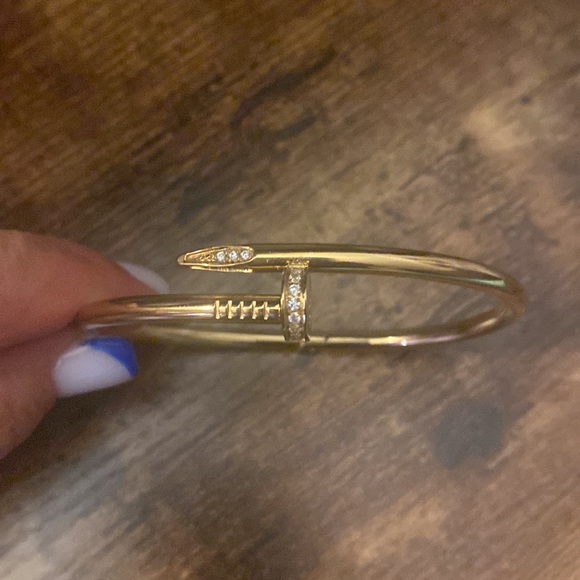 Nail Bangle Inspired Gold Tone 19cm - Picture 10 of 10